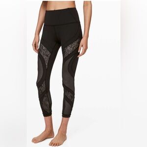 Lululemon lace Wunder Under High-Rise Tight 25" *Lace size 4